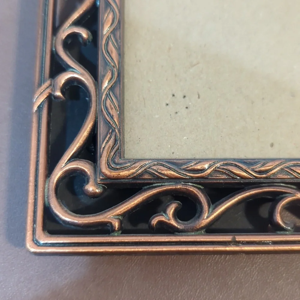 Connoisseur Picture Frame 8” x 10”  #L5CIW4 #1812L5